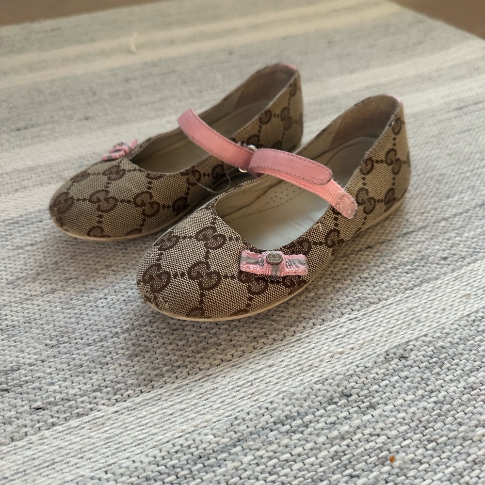Gucci Brown and Pink Dress Shoes with Mary Jane Style and Distinctive Pattern
